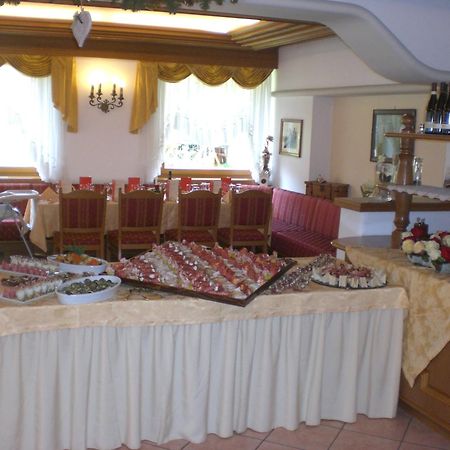 Hotel Cristina Пинцоло Экстерьер фото