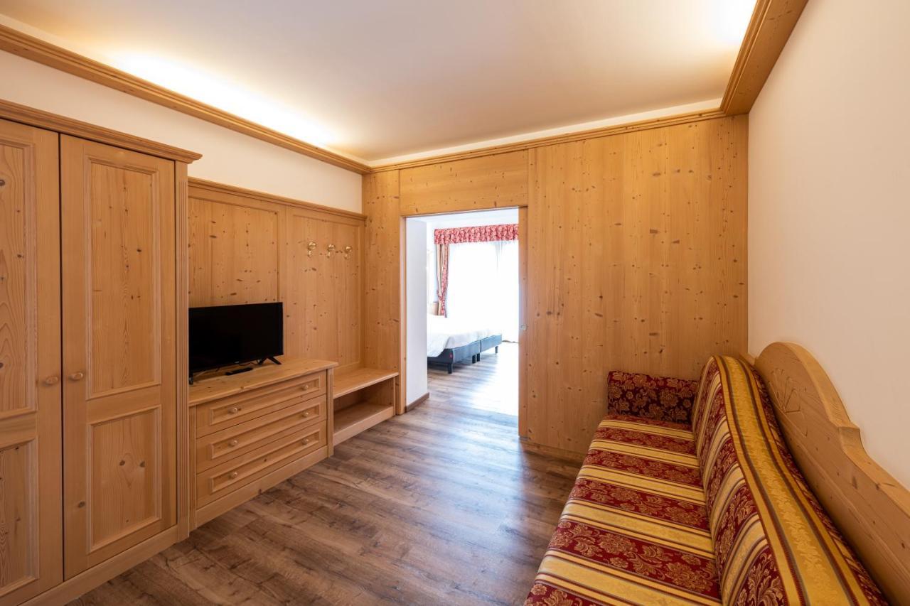 Hotel Cristina Пинцоло Экстерьер фото