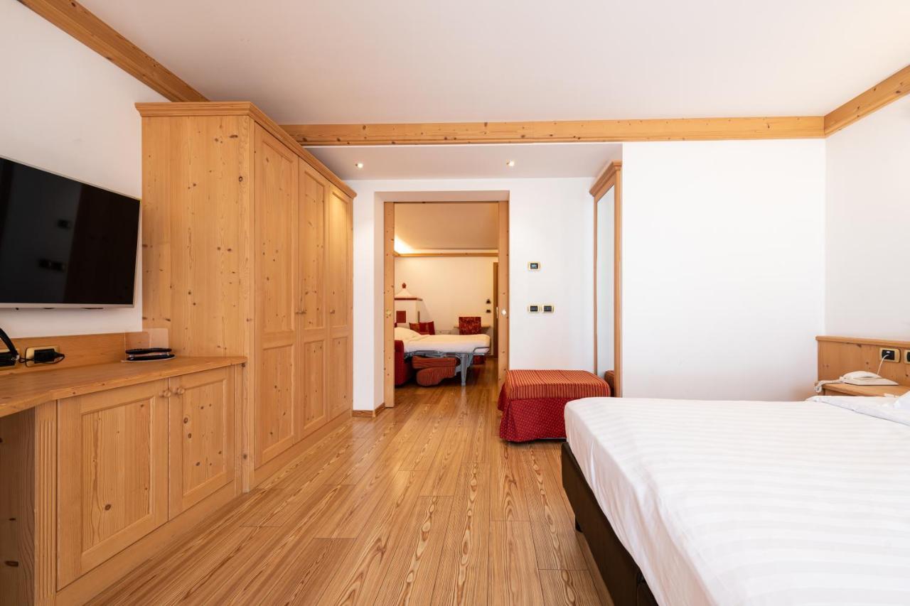 Hotel Cristina Пинцоло Экстерьер фото