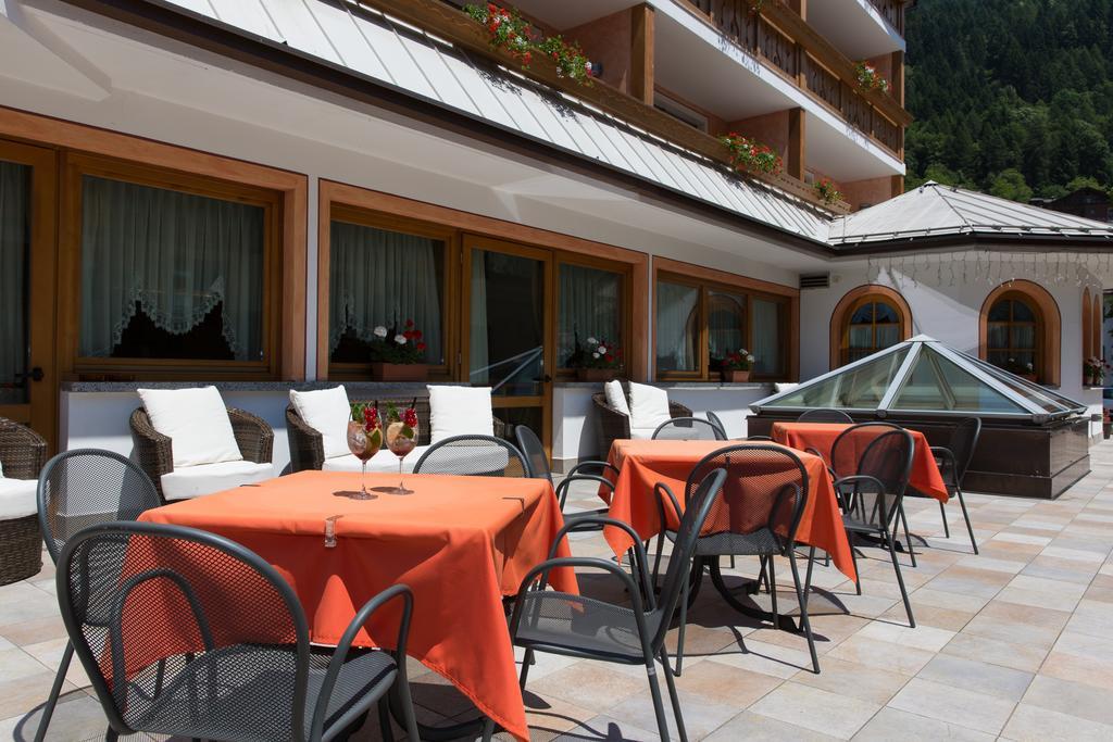 Hotel Cristina Пинцоло Экстерьер фото
