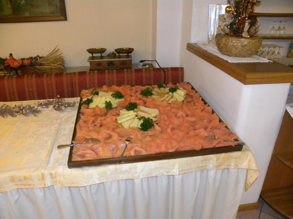Hotel Cristina Пинцоло Экстерьер фото